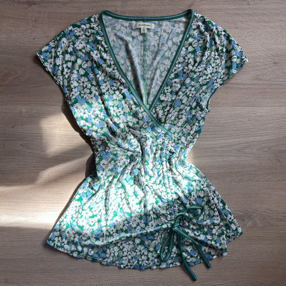 Max Studio Green and White Floral Wrap Tunic with tie